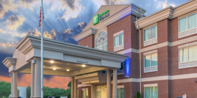 Holiday Inn Express exterior shot