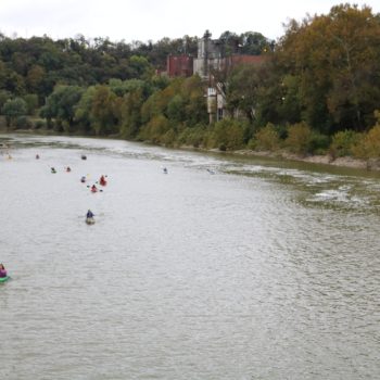 kayaks on the Kentucky river